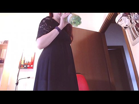 ❤️ Een onderdanige slaaf die houdt van vieze en weelderige slipjes wordt gedwongen te masturberen na het bekijken van deze video! Sluts at porn nl.pornovore.ru ❤