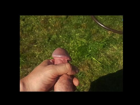 ❤️ Hete hottie laat zich in haar roze kutje neuken en spuitend klaarkomen in een zomerse tuin Sluts at porn nl.pornovore.ru ❤