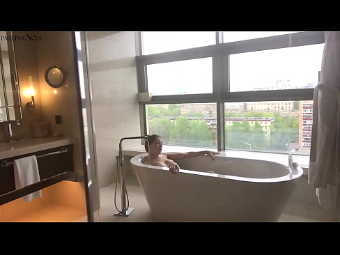 ❤️ Enorme babe die hartstochtelijk haar poesje aftrekt in de badkamer Sluts at porn nl.pornovore.ru ❤