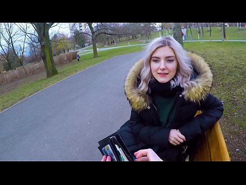 ❤️ Slikt het hete sperma van een vreemde voor geld - blowjob in het park door Eva Elfie Sluts at porn nl.pornovore.ru ❤